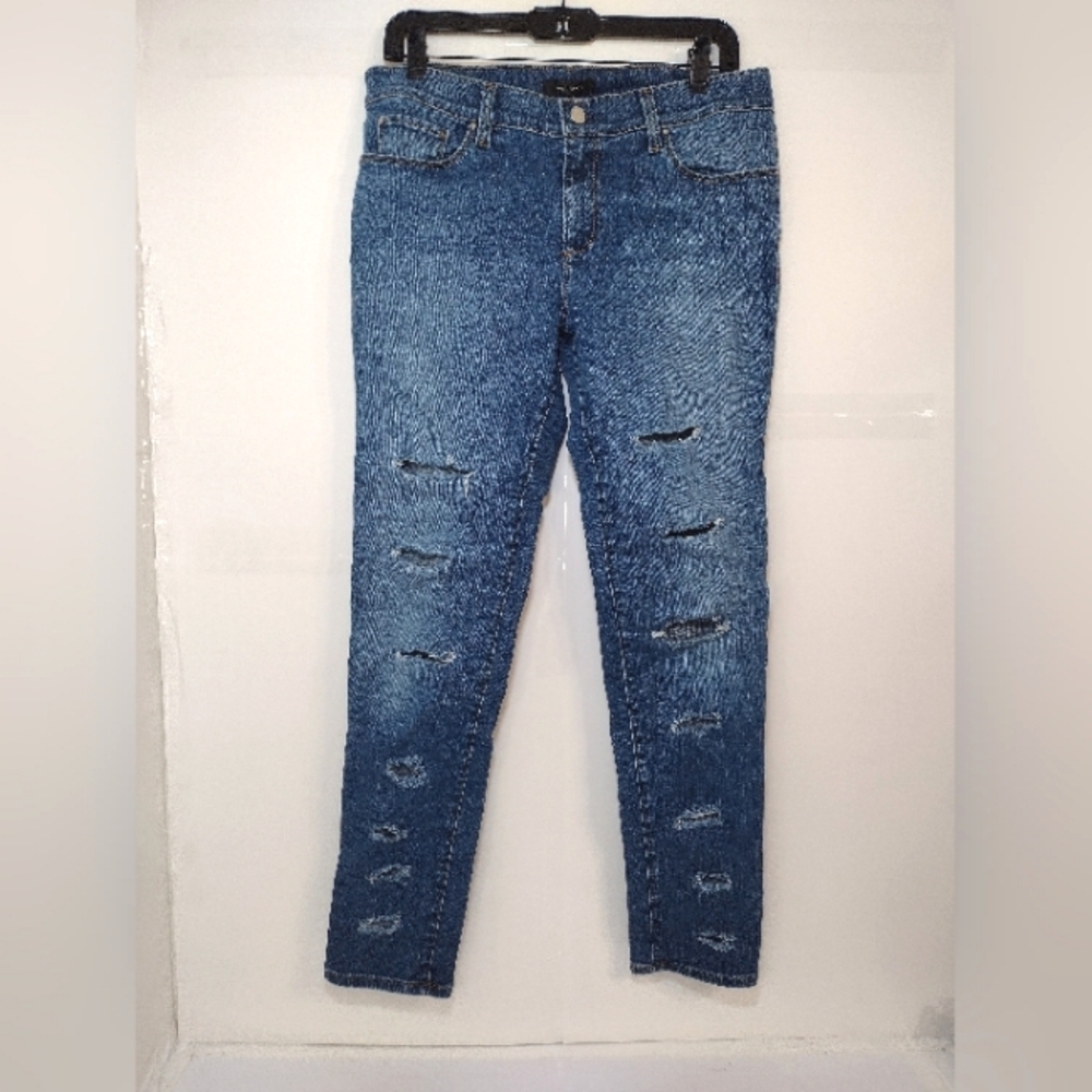 Ann Taylor Relaxed Slim Women's Blue Distressed Jeans Size (6)